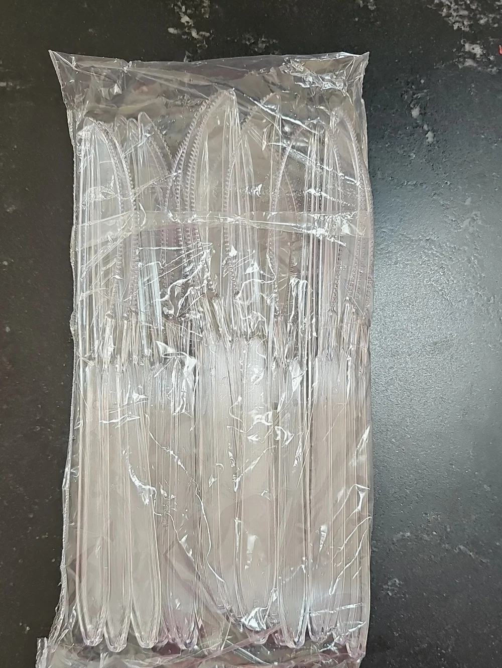 Clear Plastic Party Knives - 12 Pack